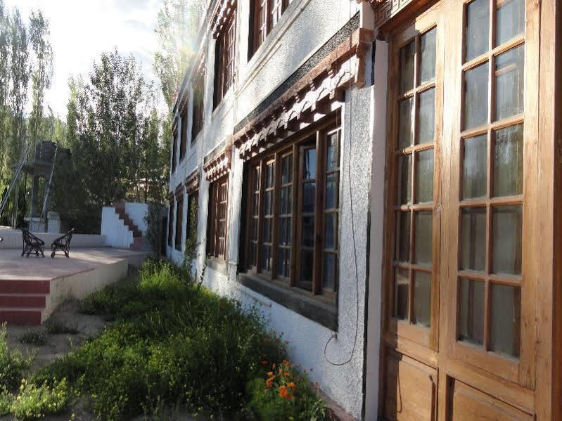 Mandala Hotell Leh Exteriör bild