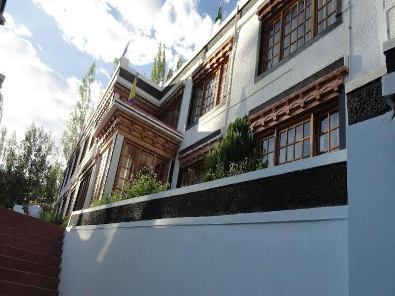 Mandala Hotell Leh Exteriör bild